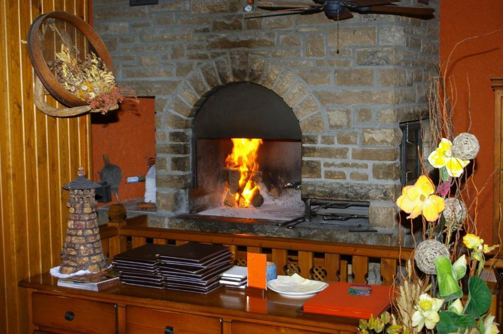 Hosteleria Santa Cruz Santa Cruz de la Serós Eksteriør billede